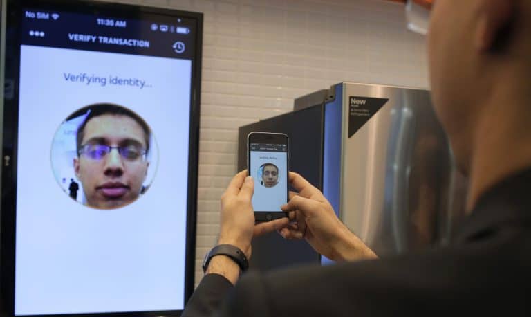 Identity Check Mobile : MasterCard lance le paiement biométrique pour la sécurité des transactions