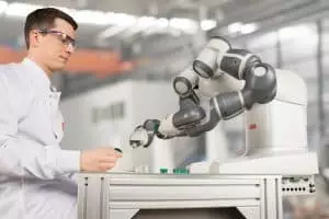 Robots : en complémentarité avec l’homme dans le monde professionnel