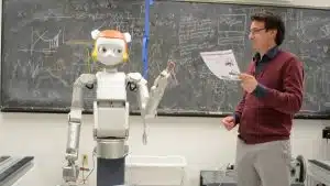 Robotisation de l’enseignement : les robots, futurs professeurs