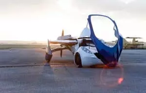 AeroMobil sort sa voiture volante AeroMobil 3.0