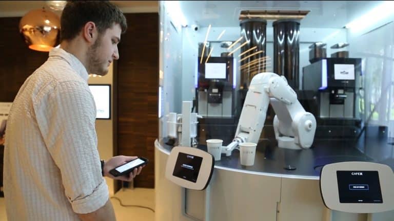Café X : Les robots envahissent la restauration