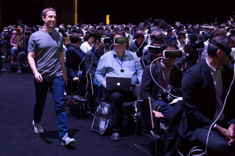 Facebook va miser sur des lunettes AR