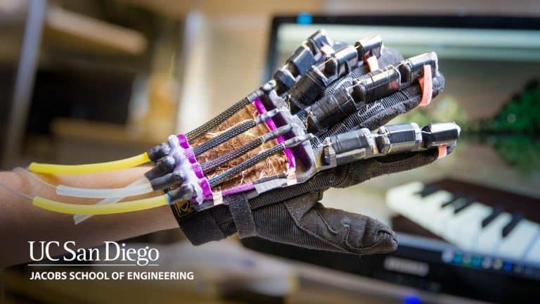 Des gants spéciaux pour le sens du toucher au VR