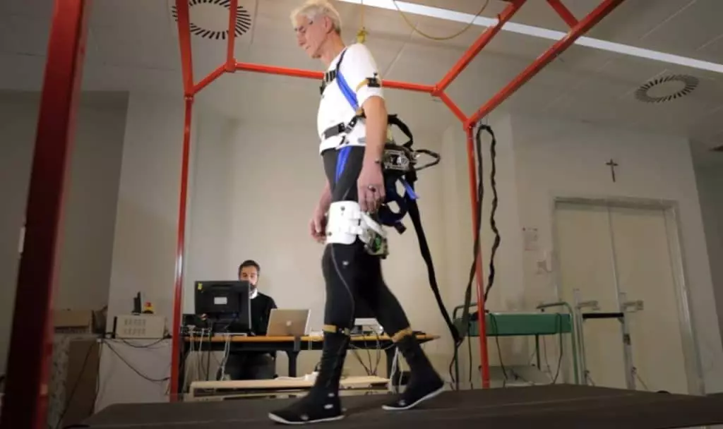 Un exosquelette intelligent antichute