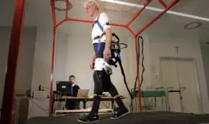 Un exosquelette intelligent antichute