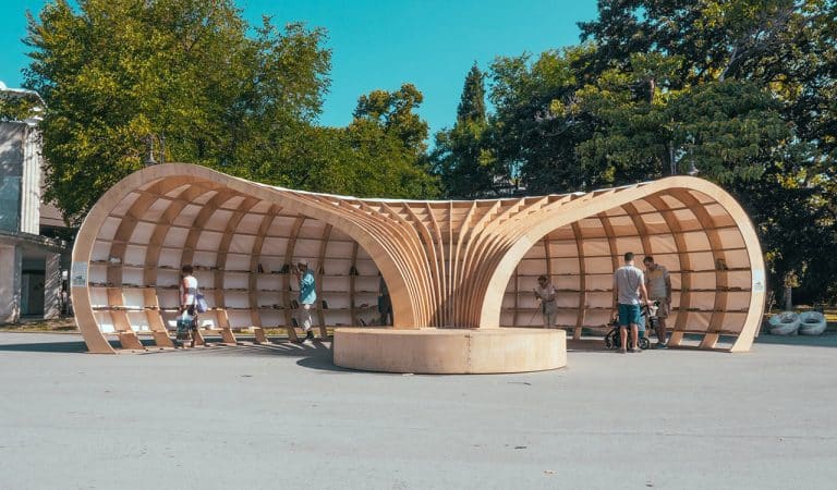 Une bibliothèque en plein air