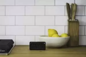 Le nouveau haut-parleur intelligent qui peut simuler une présence dans une maison