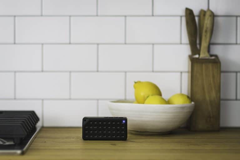 Le nouveau haut-parleur intelligent qui peut simuler une présence dans une maison