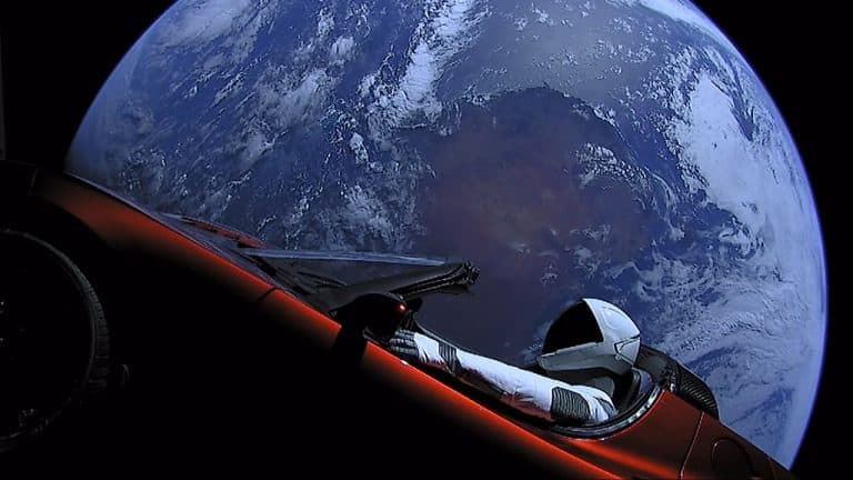La NASA garde un œil sur la Tesla Roadster d&rsquo;Elon Musk