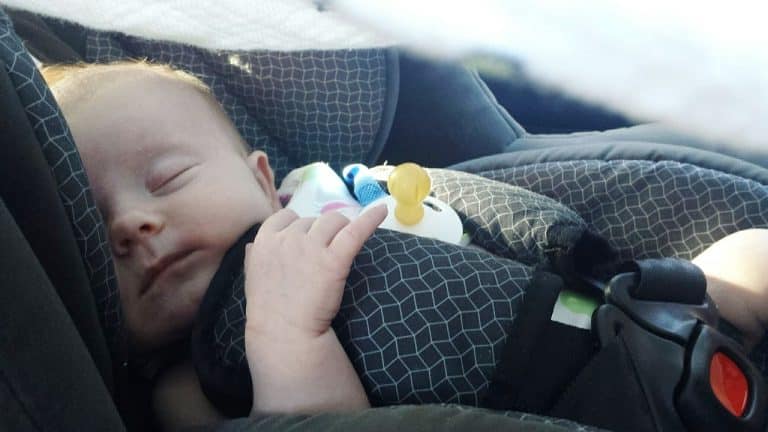 Un siège auto bienveillant qui protège les enfants