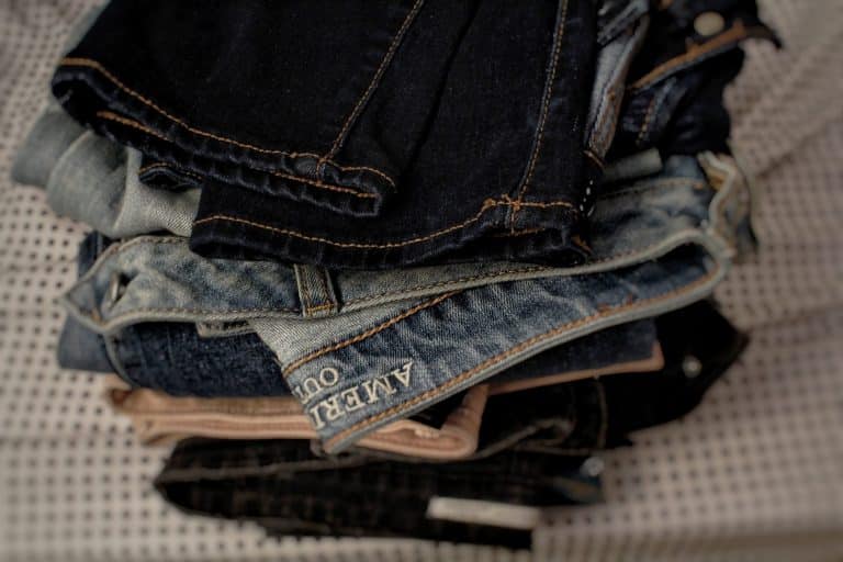 Fabrication de jeans : la finition laser pour réduire les déchets chimiques