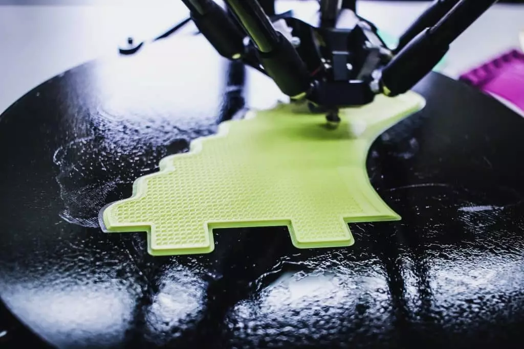 Un kit de drones pour enseigner l’impression 3D, la robotique et le codage kit de drones