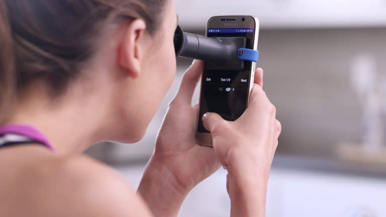EyeQue : le miniscope pour smartphones qui permet de tester sa vision