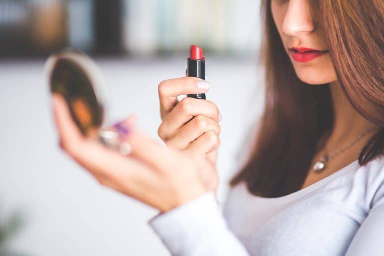 Simplehuman et son miroir intelligent pour les adeptes du maquillage