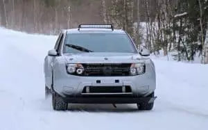 Dacia (Renault) prépare une Duster électrique orientée course automobile