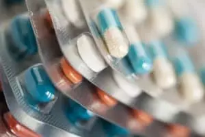 L’arsinothricine : un antibiotique révolutionnaire dérivé de l’arsenic