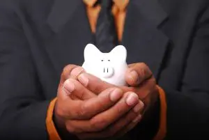 Comment l’intelligence artificielle peut aider à résoudre les problèmes de relation client des banques ?