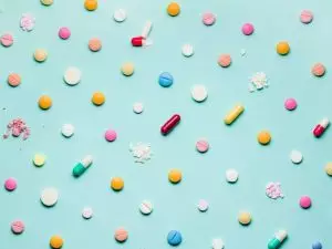 Des chercheurs américains ont inventé des antibiotiques hybrides Des chercheurs américains ont inventé des antibiotiques hybrides