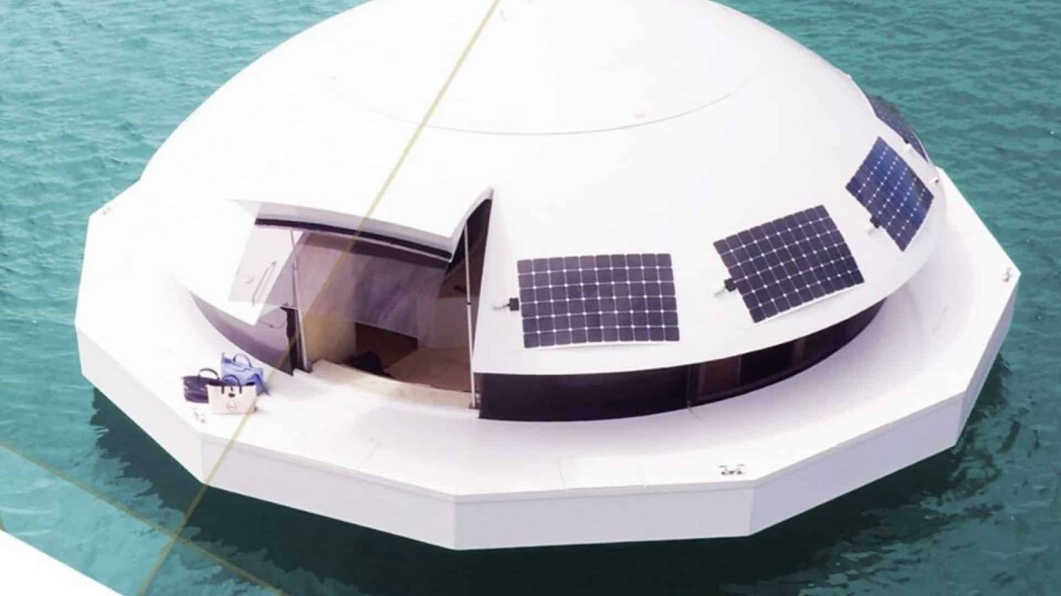Une maison flottante originale et moderne !