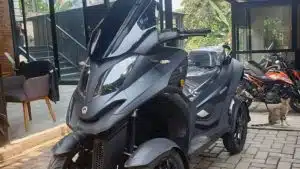 Un scooter innovant 100 % électrique Un scooter innovant 100 % électrique
