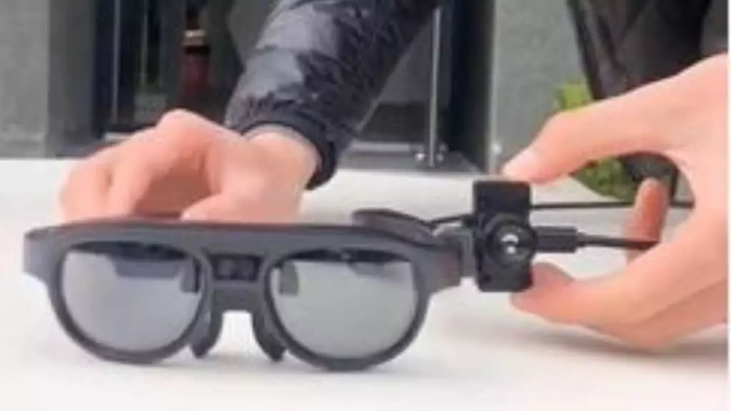 Ces lunettes connectées prennent la température de 100 personnes par minute