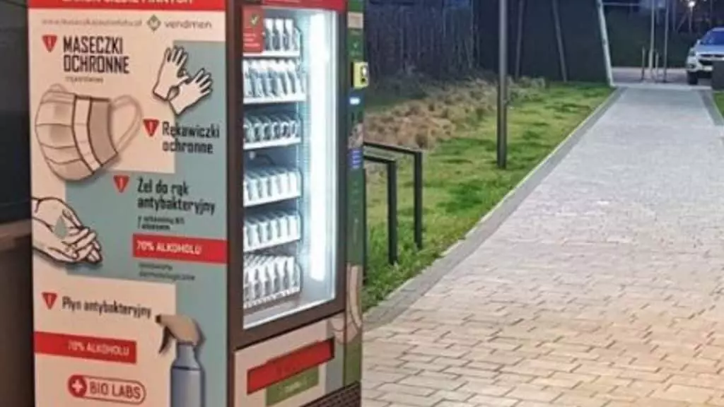 La Pologne et l'Autriche installent des distributeurs de masques