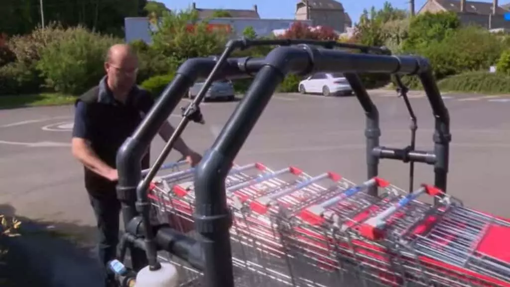 La désinfection des caddies devient optimale avec cette innovation ! La désinfection des caddies devient optimale avec cette innovation !