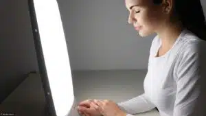 La luminothérapie : un rôle dans la lutte contre le Covid19 ?