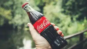 Bientôt des bouteilles Coca Cola en papier ? Bientôt des bouteilles Coca Cola en papier