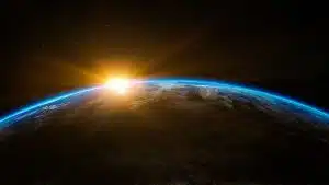 Les débris spatiaux pourraient bientôt être détruits Les débris spatiaux pourraient bientôt être détruits