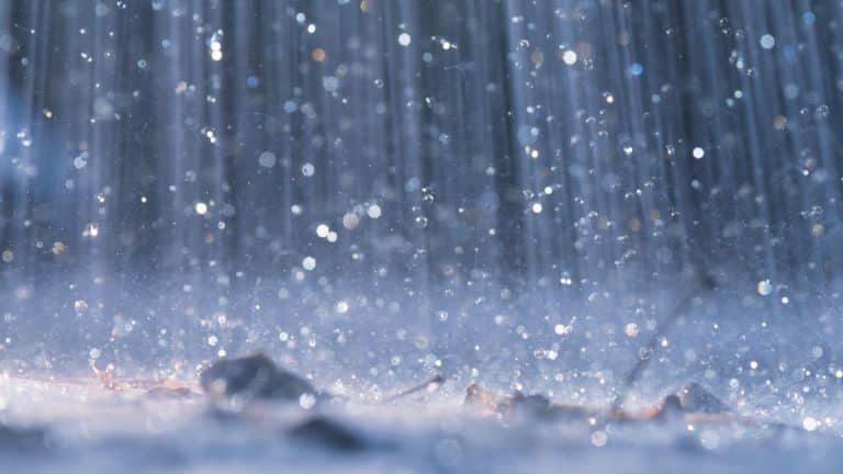 Ce système permet de créer de l&rsquo;électricité avec de l&rsquo;eau de pluie
