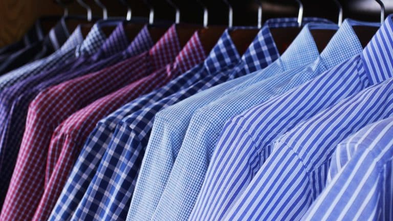 Cette chemise recharge votre smartphone !