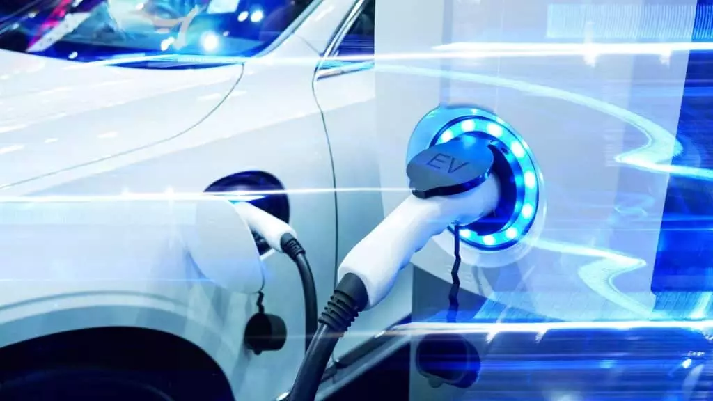 Les maisons britanniques bientôt équipées d'une prise pour recharger les voitures ?