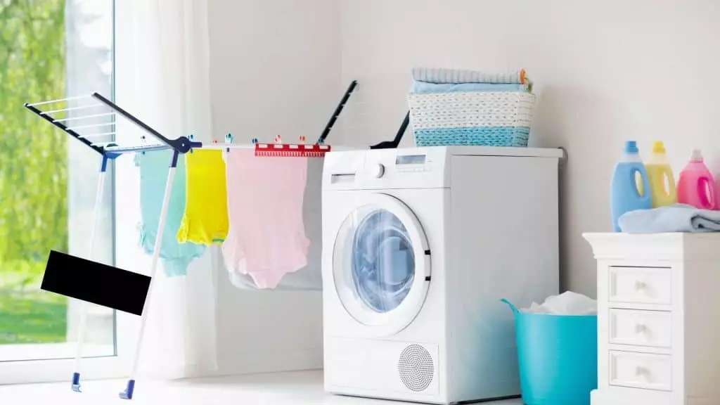 Une machine à laver utilisant l’eau de votre douche Une machine à laver utilisant l'eau de votre douche