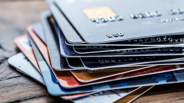 Une carte bancaire pour aider les malvoyants à retirer de l&rsquo;argent