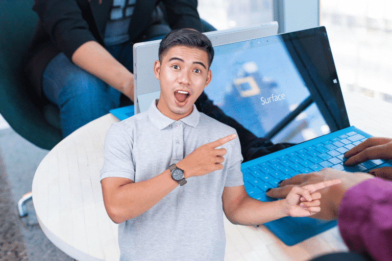Microsoft frappe fort : ces nouveaux PC avec IA intégrée vont vous épater