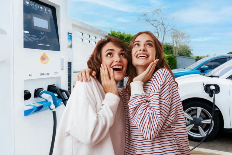 Voiture électrique : Telsa tremble face à ce concurrent chinois !