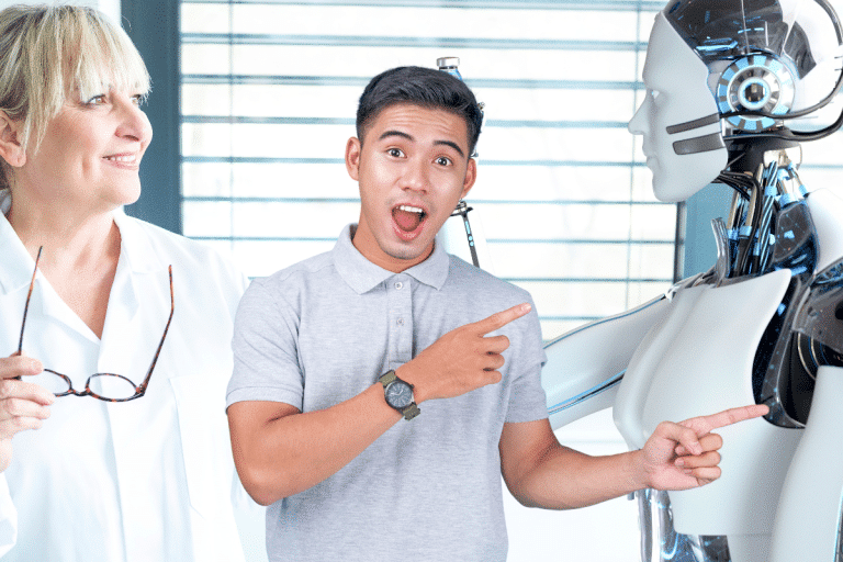Ce robot humanoïde apprend en vous regardant