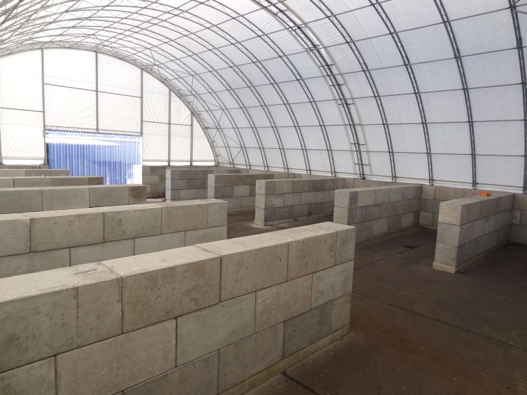 Ces blocs de béton vont transformer votre maison en chef-d&rsquo;œuvre architectural : vous ne verrez plus jamais vos extérieurs de la même façon