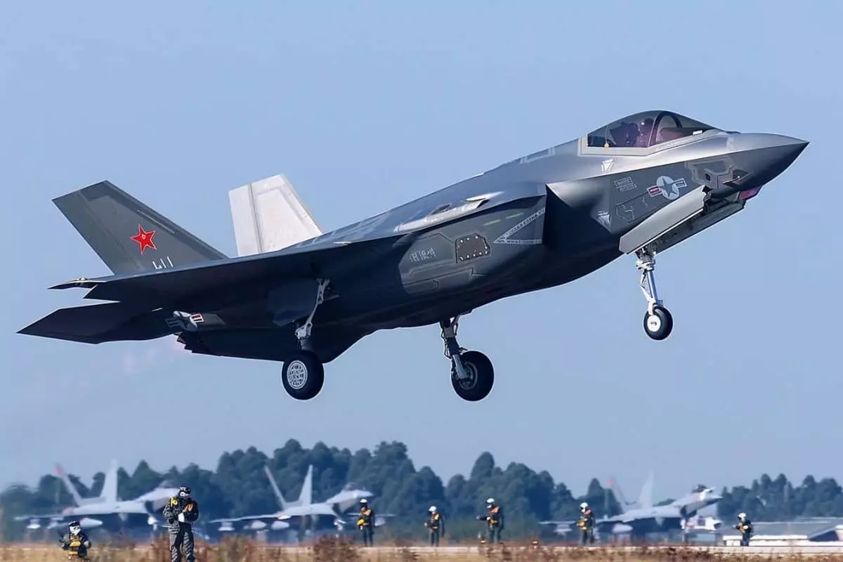 Les inquiétudes de l'Occident face au mystérieux chasseur furtif J-35 chinois : 10 révélations choquantes