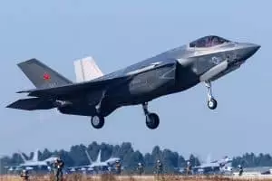 Les inquiétudes de l'Occident face au mystérieux chasseur furtif J-35 chinois : 10 révélations choquantes