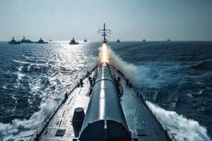 Un laser naval chinois bouleverse l'équilibre en mer de Chine : Quels risques pour la sécurité mondiale ?