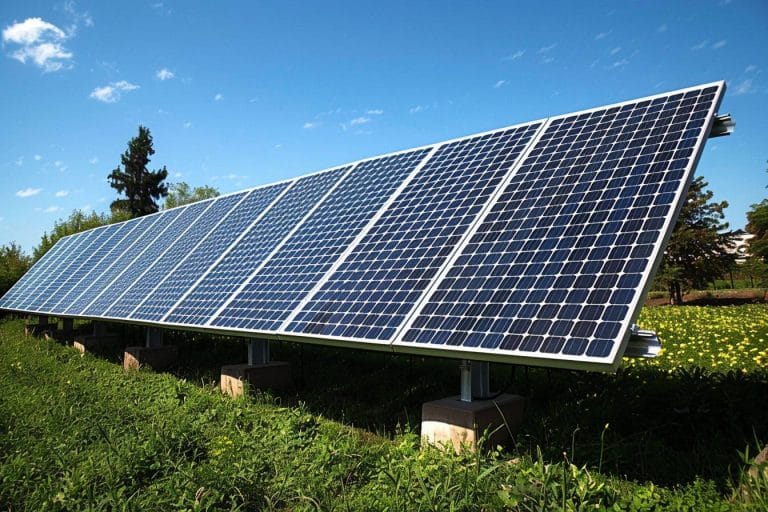 Cette découverte inattendue améliore de 60 fois l’efficacité des panneaux solaires : une révolution en vue