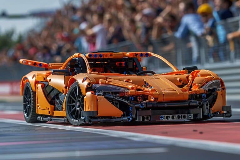 Cette réplique grandeur nature de la McLaren P1 en LEGO surprend : elle peut filer à 65 km/h