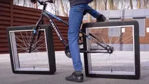 vélo à roues carrées