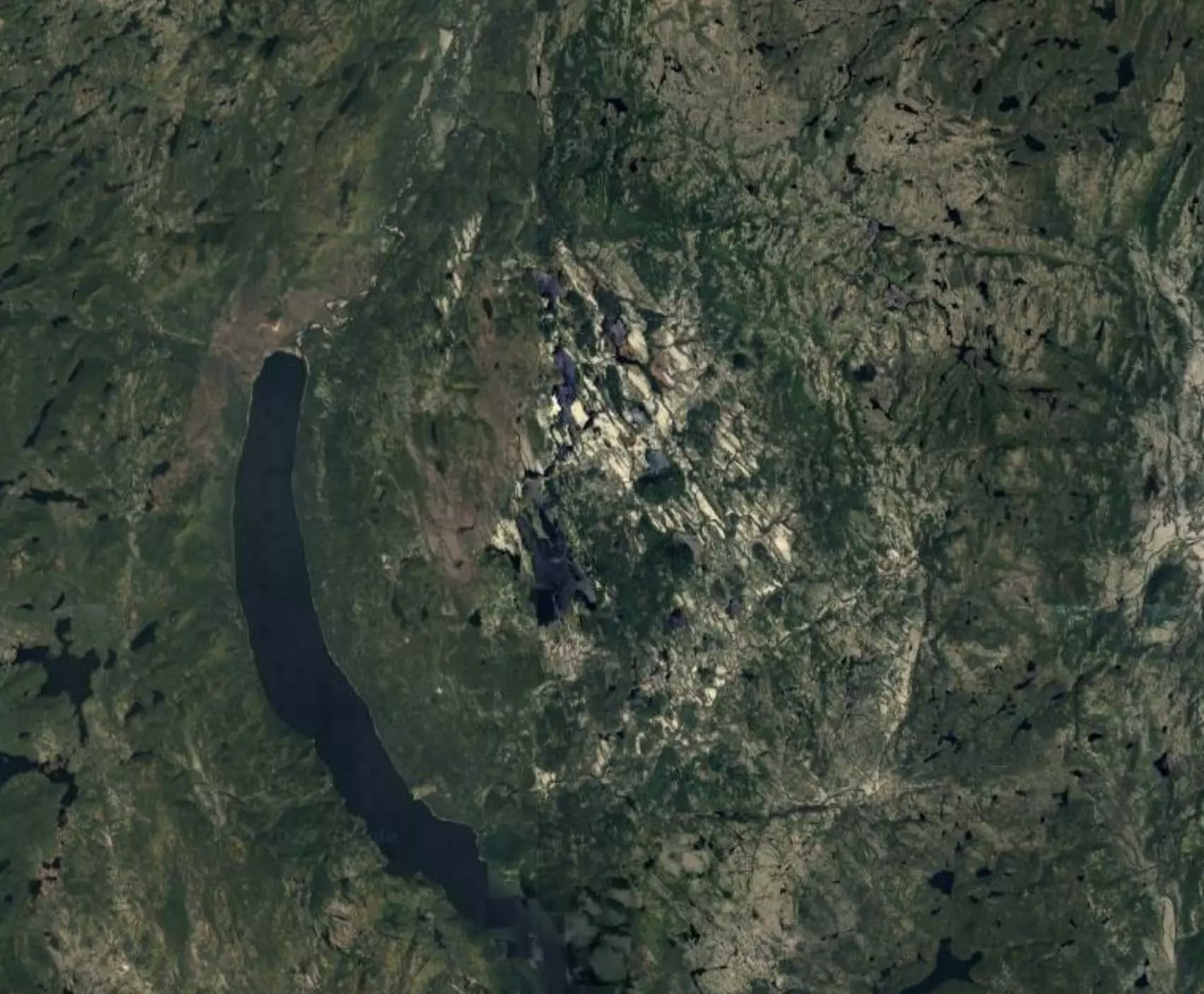 mystérieuse structure sphérique sur Google Maps