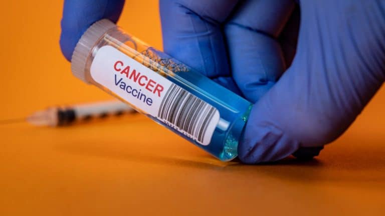 Ce vaccin russe à ARNm pourrait révolutionner la lutte mondiale contre le cancer dès 2025