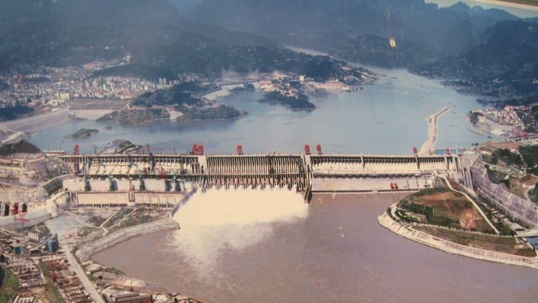 Cette méga-centrale hydroélectrique en Chine produira 3 fois plus d&rsquo;énergie que le barrage des Trois Gorges