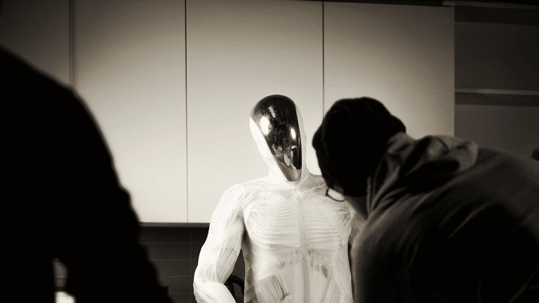 Ce robot humanoïde possède des organes synthétiques et muscles artificiels qui défie l&rsquo;imagination