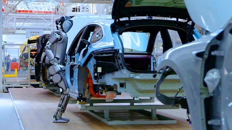 « Ils vont détruire le travail des Hommes » : cette entreprise chinoise aligne 1 000 robots humanoïdes pour remplacer ses travailleurs